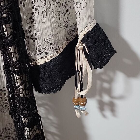 Meghan Dress - Picture 3 of 8